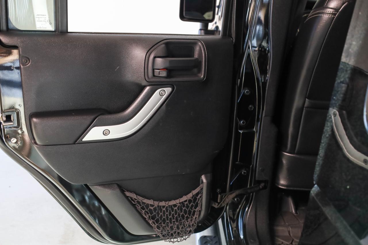 Jeep Wrangler Unlimited 4WD 4dr Rubicon 2015