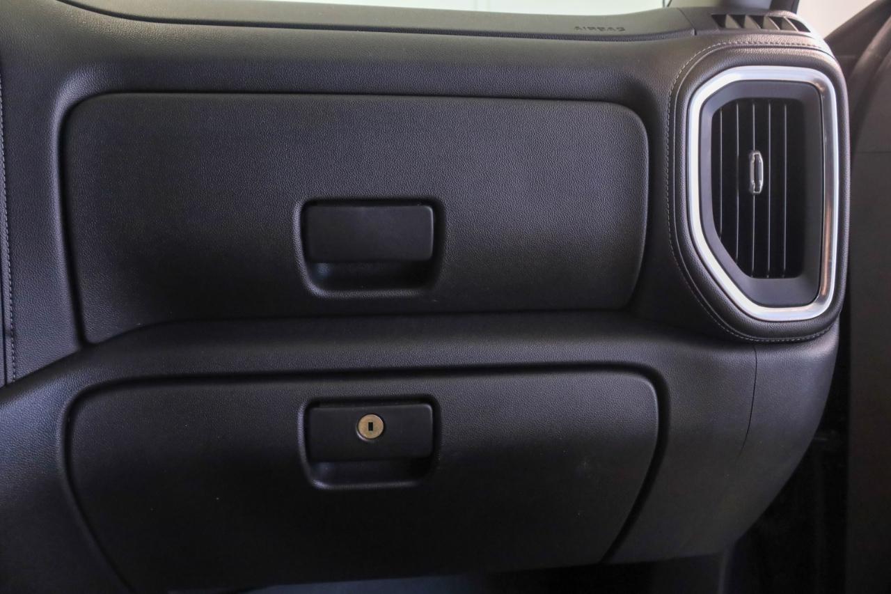 GMC Sierra 1500 4WD Crew Cab 147" Denali 2021