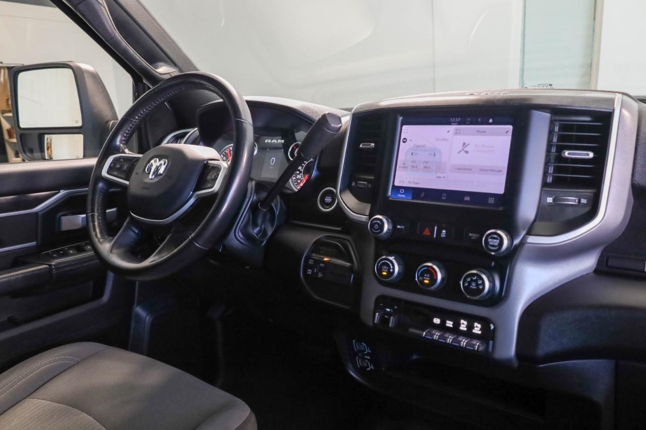 RAM 2500 Big Horn 4x4 Crew Cab 6'4" Box 2024