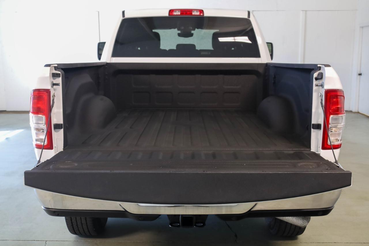 RAM 2500 Big Horn 4x4 Crew Cab 6'4" Box 2024