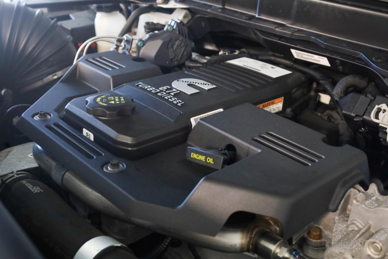 RAM 2500 Big Horn 4x4 Crew Cab 6'4" Box 2024