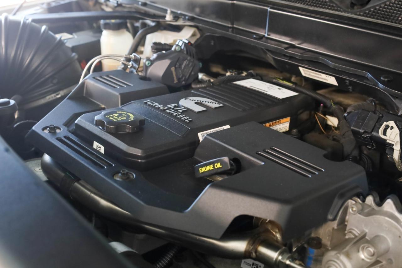 RAM 2500 Limited 4x4 Mega Cab 6'4" Box 2022