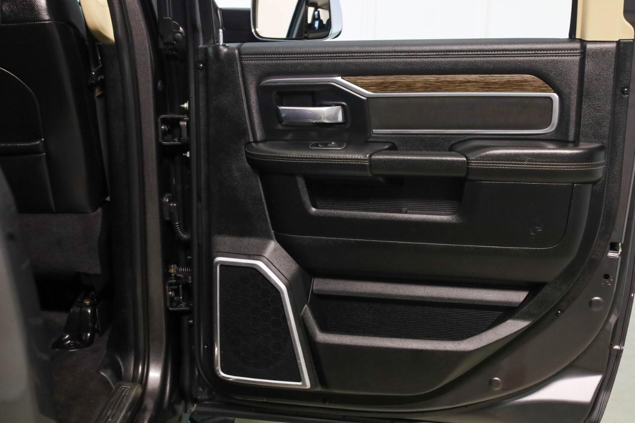 RAM 2500 Laramie 4x4 Crew Cab 6'4" Box 2020