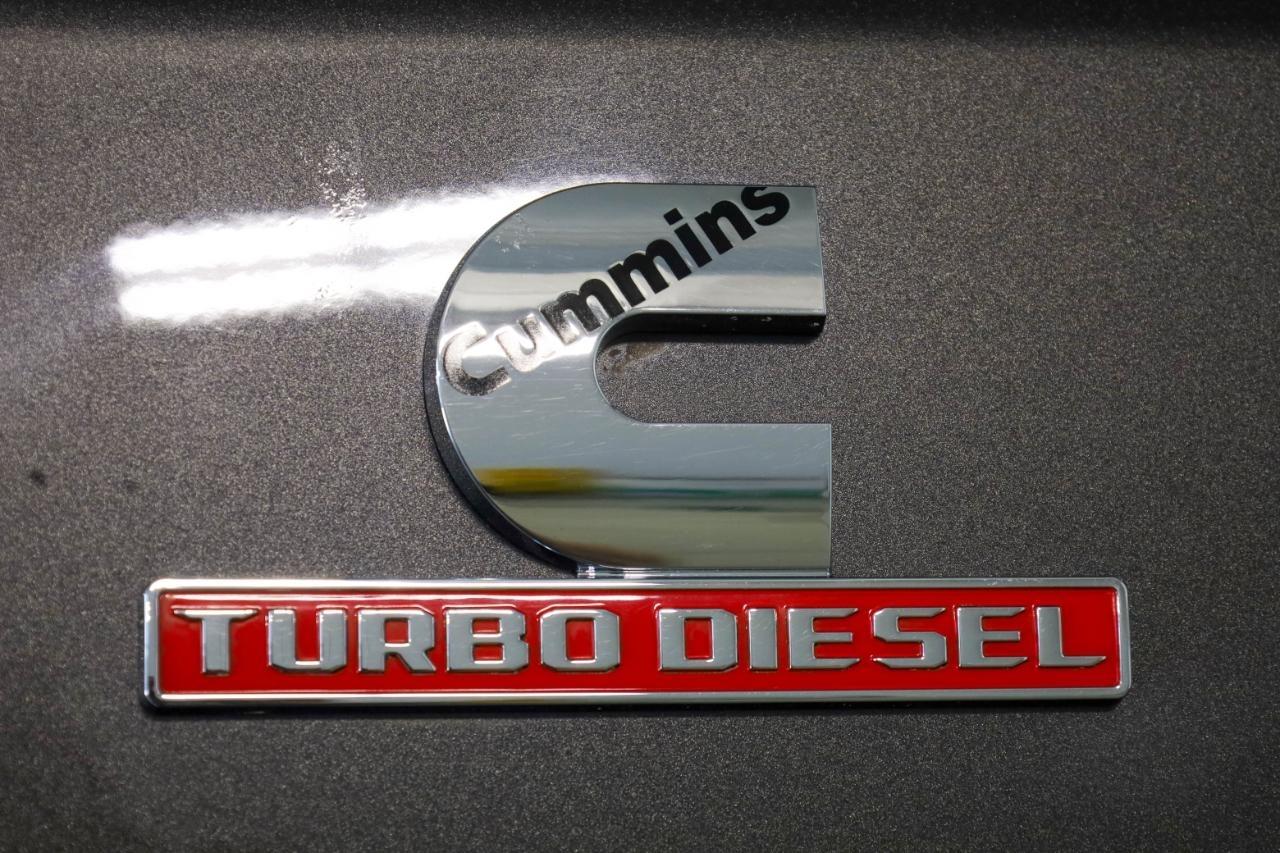 RAM 2500 Laramie 4x4 Crew Cab 6'4" Box 2020