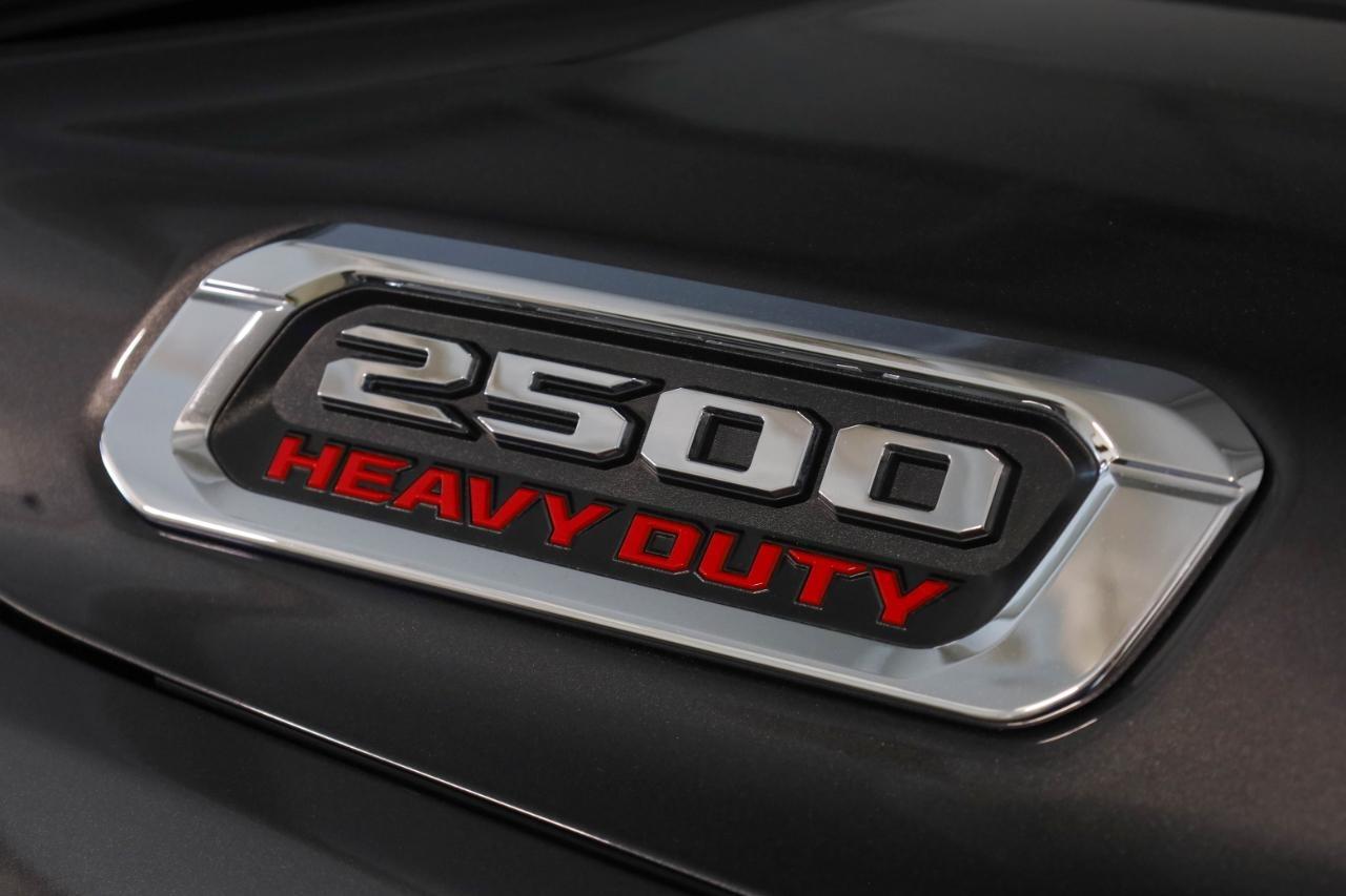 RAM 2500 Laramie 4x4 Crew Cab 6'4" Box 2020