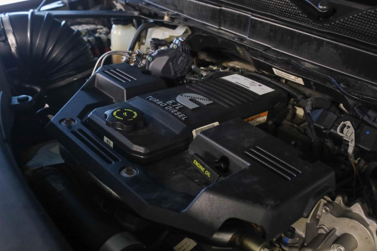 RAM 2500 Laramie 4x4 Crew Cab 6'4" Box 2020