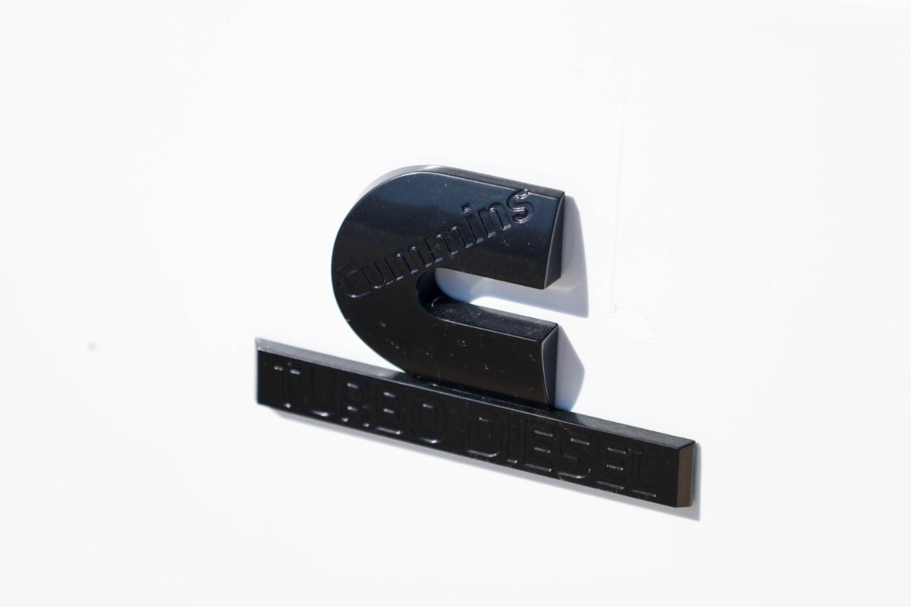 RAM 3500 Tradesman 4x4 Crew Cab 8' Box 2023