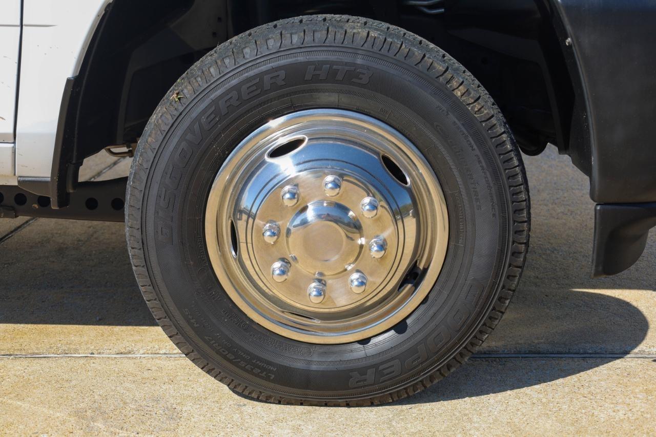 RAM 3500 Tradesman 4x4 Crew Cab 8' Box 2023