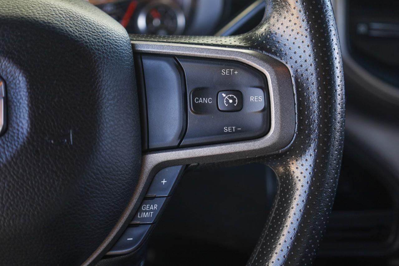 RAM 3500 Tradesman 4x4 Crew Cab 8' Box 2023