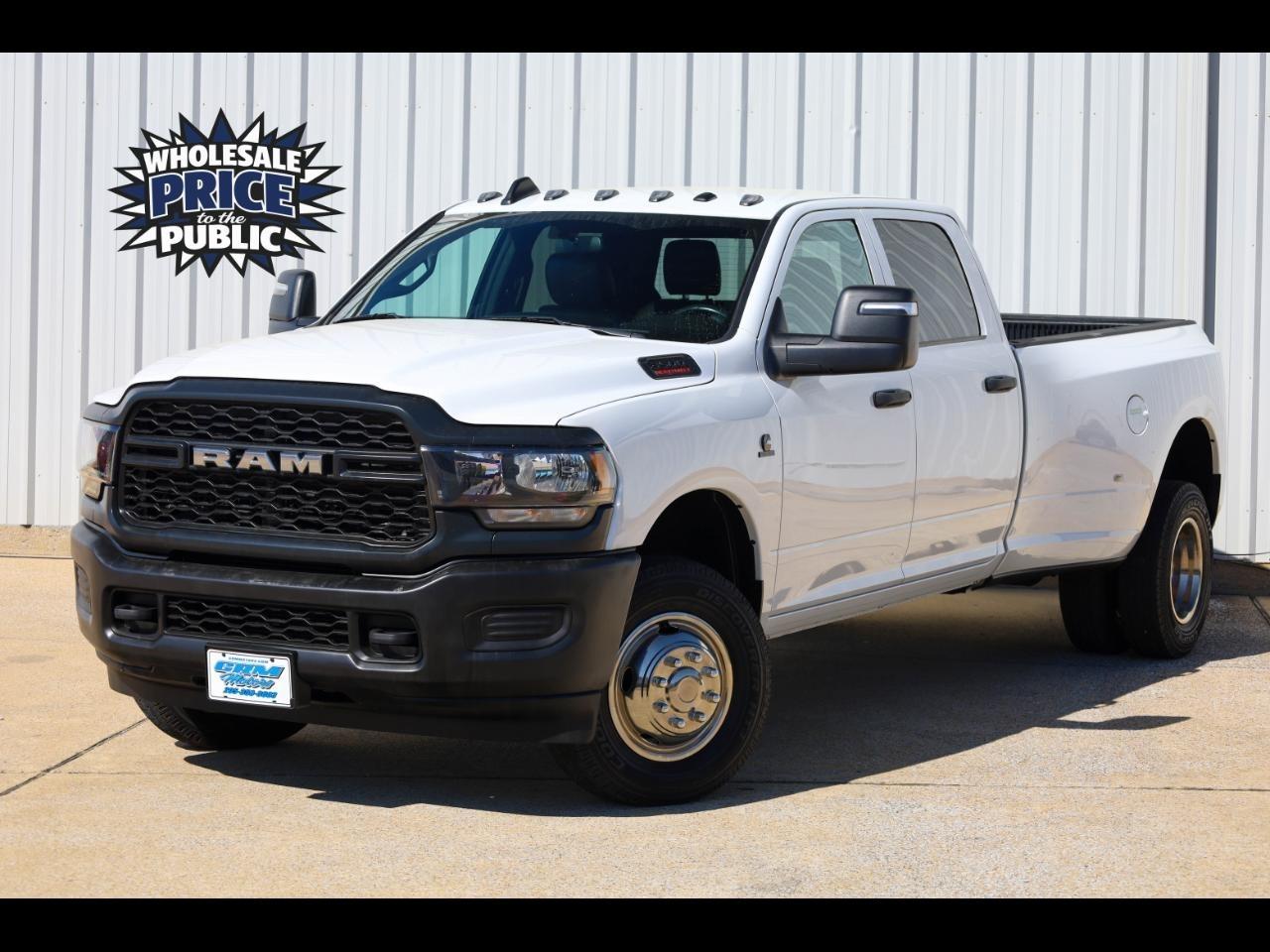 RAM 3500 Tradesman 4x4 Crew Cab 8' Box 2023
