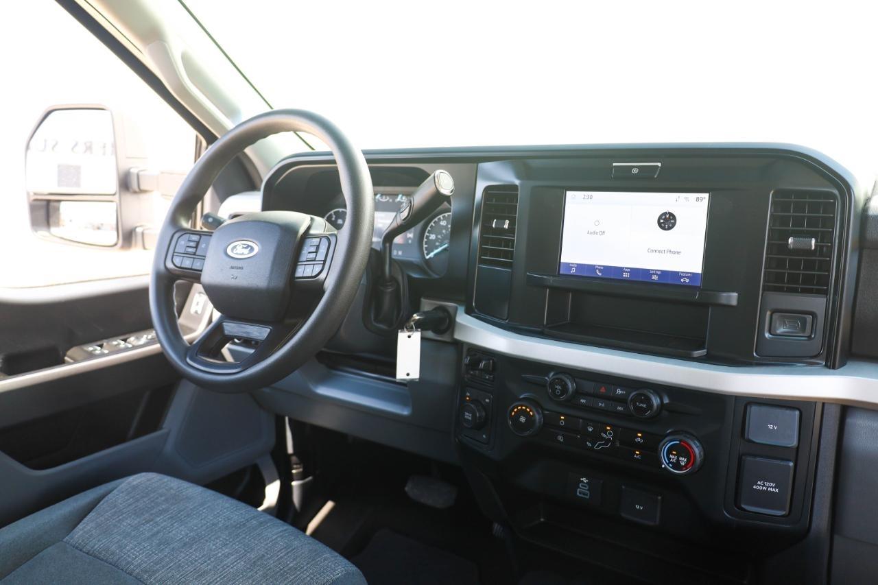 Ford Super Duty F-350 DRW King Ranch 4WD Crew Cab 8' Box 2025