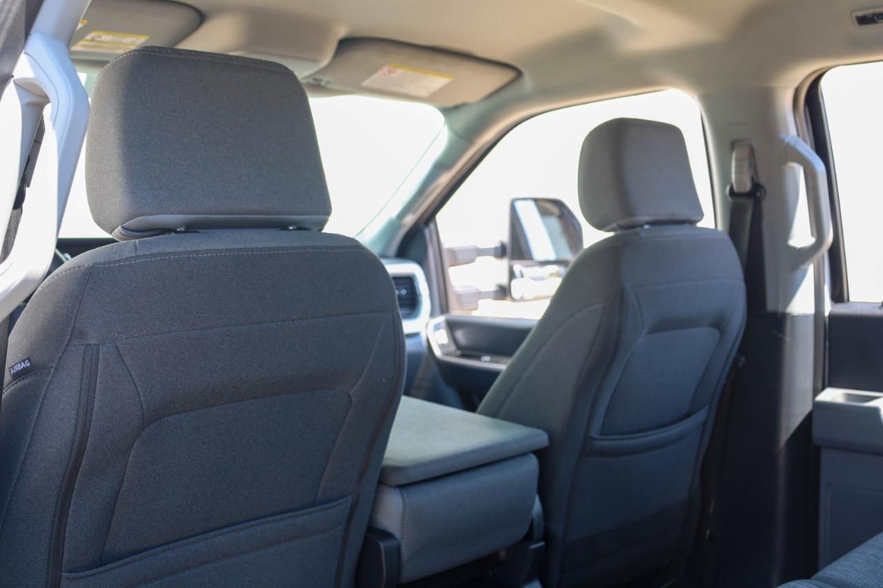 Ford Super Duty F-350 DRW King Ranch 4WD Crew Cab 8' Box 2025