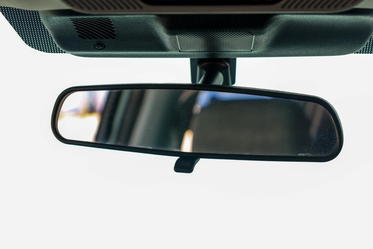 Ford Super Duty F-350 DRW King Ranch 4WD Crew Cab 8' Box 2025