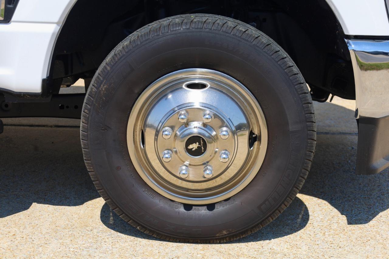 Ford Super Duty F-350 DRW King Ranch 4WD Crew Cab 8' Box 2025