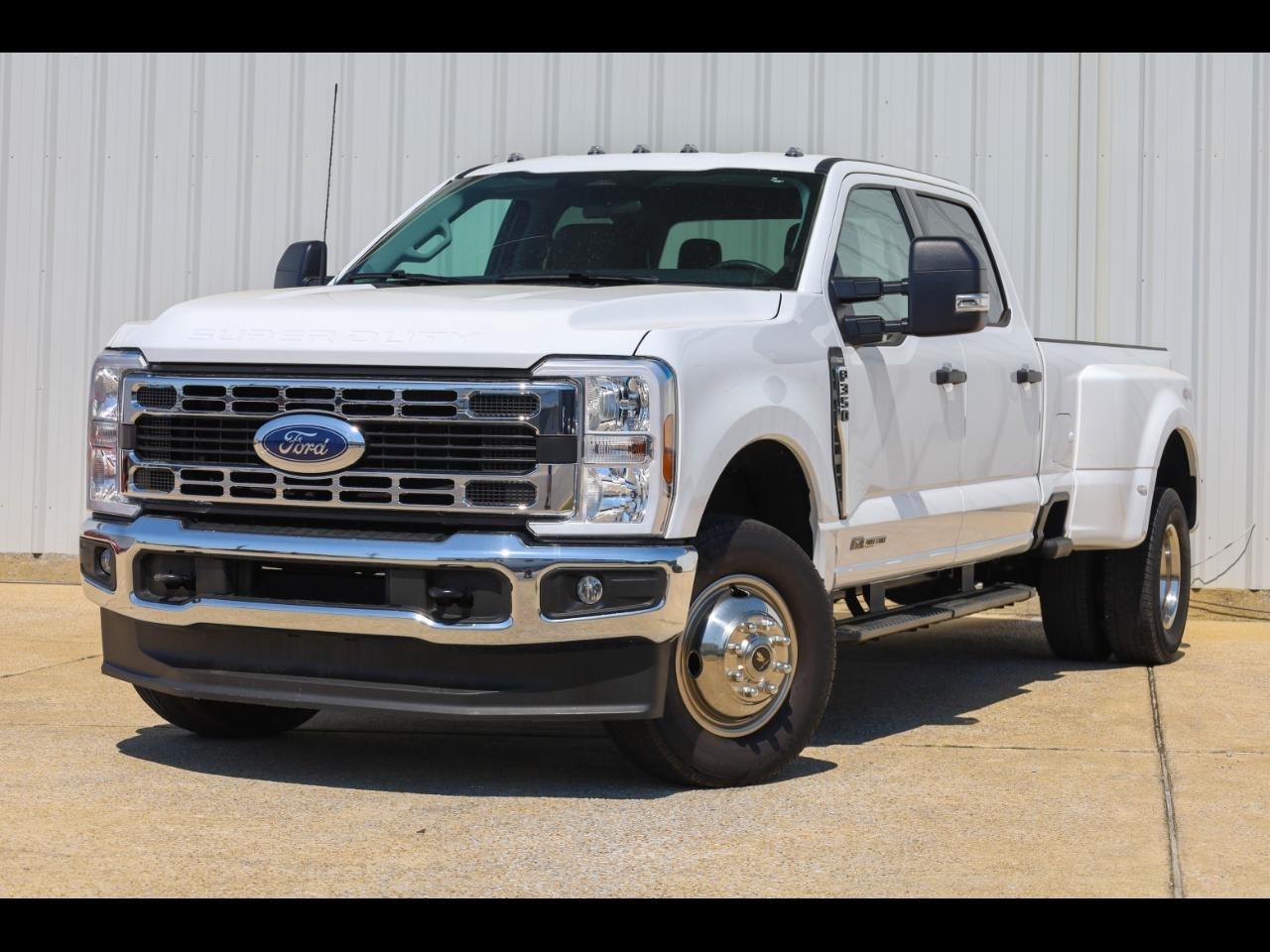 Ford Super Duty F-350 DRW King Ranch 4WD Crew Cab 8' Box 2025