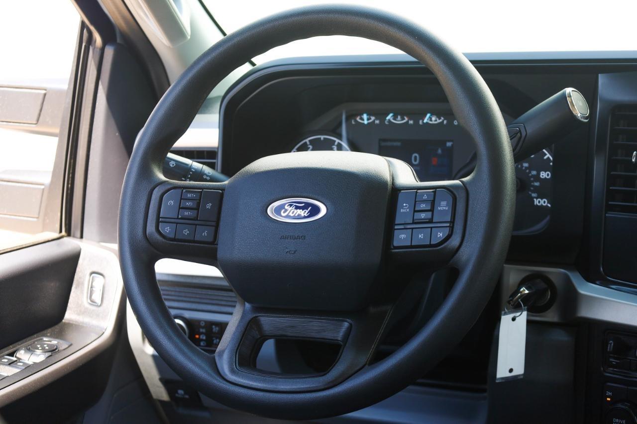 Ford Super Duty F-350 DRW King Ranch 4WD Crew Cab 8' Box 2025