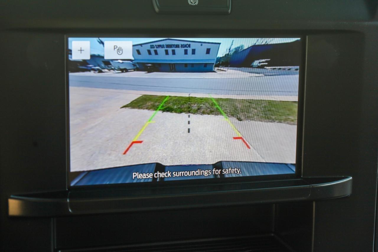 Ford Super Duty F-350 DRW King Ranch 4WD Crew Cab 8' Box 2025