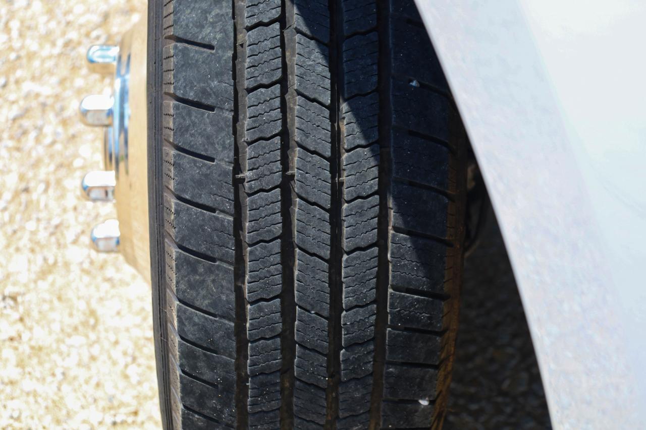 Ford Super Duty F-350 DRW King Ranch 4WD Crew Cab 8' Box 2025