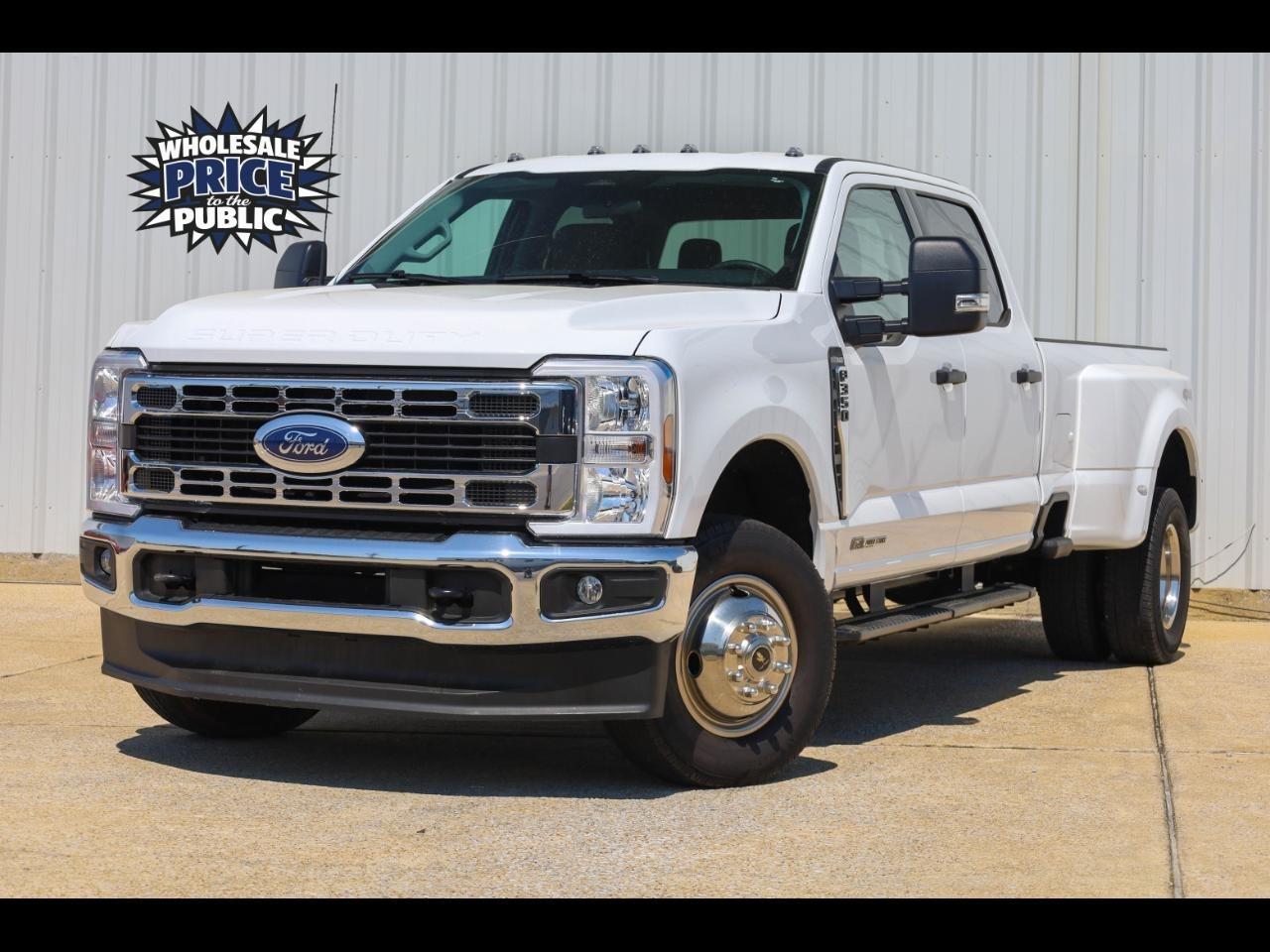 Ford Super Duty F-350 DRW King Ranch 4WD Crew Cab 8' Box 2025