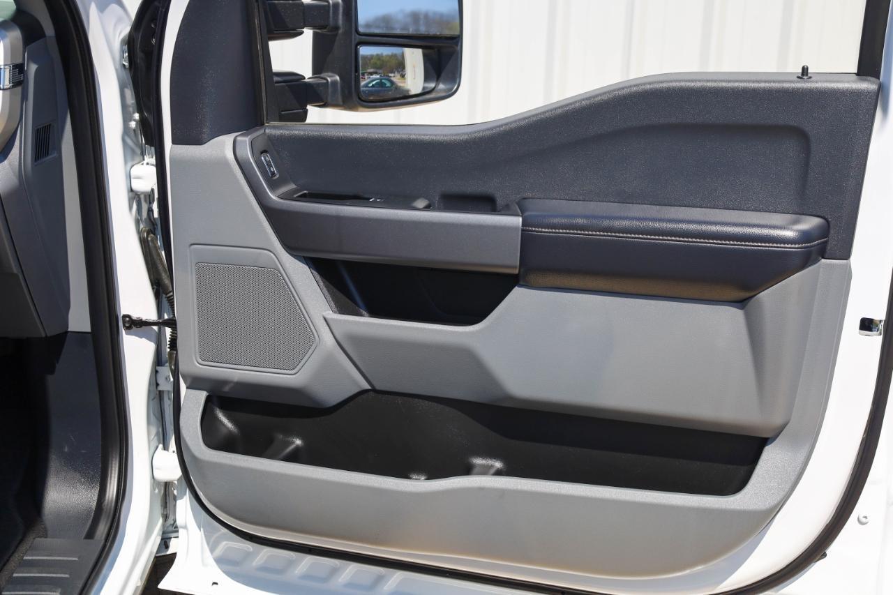 Ford Super Duty F-350 DRW King Ranch 4WD Crew Cab 8' Box 2025