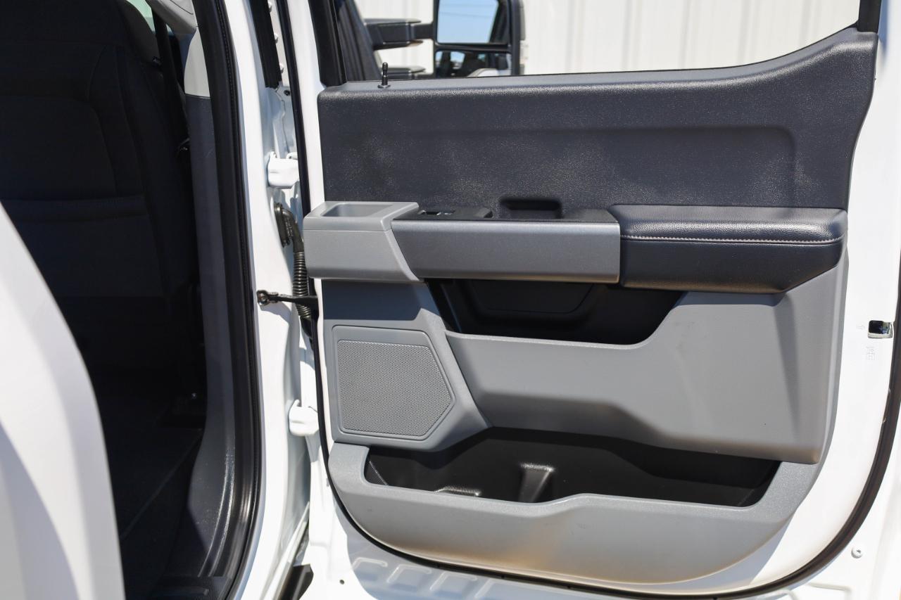 Ford Super Duty F-350 DRW King Ranch 4WD Crew Cab 8' Box 2025
