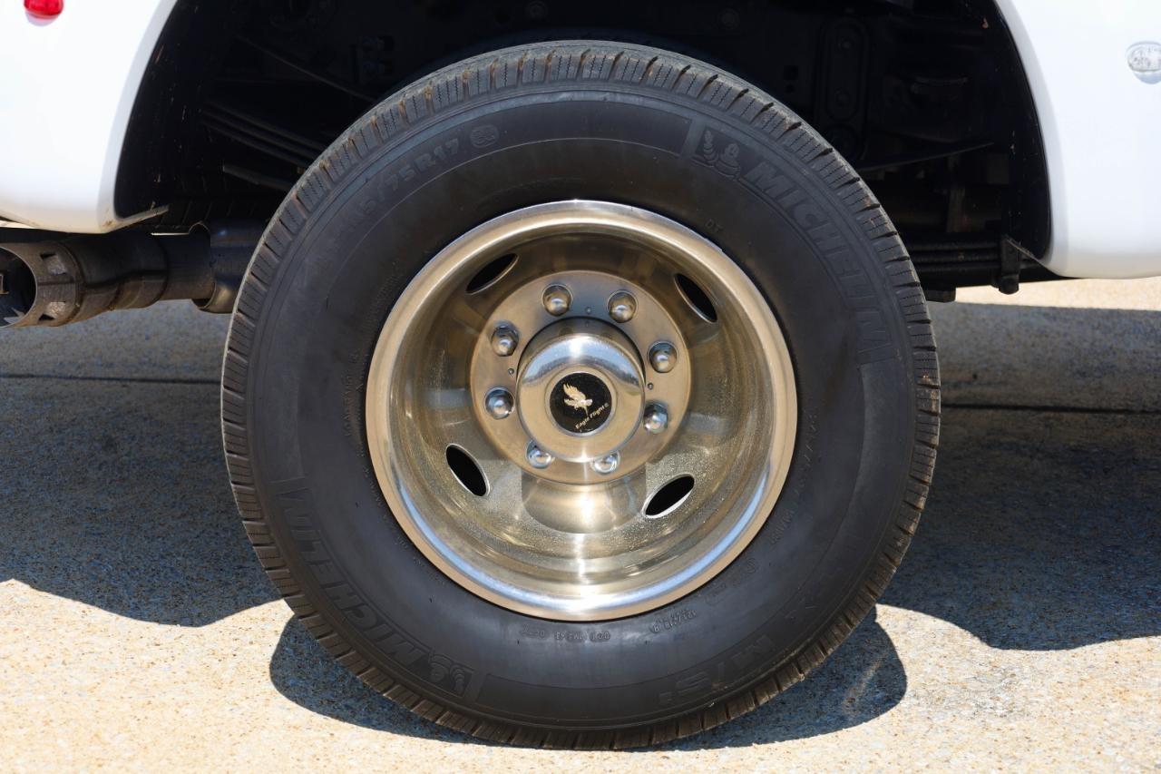 Ford Super Duty F-350 DRW King Ranch 4WD Crew Cab 8' Box 2025