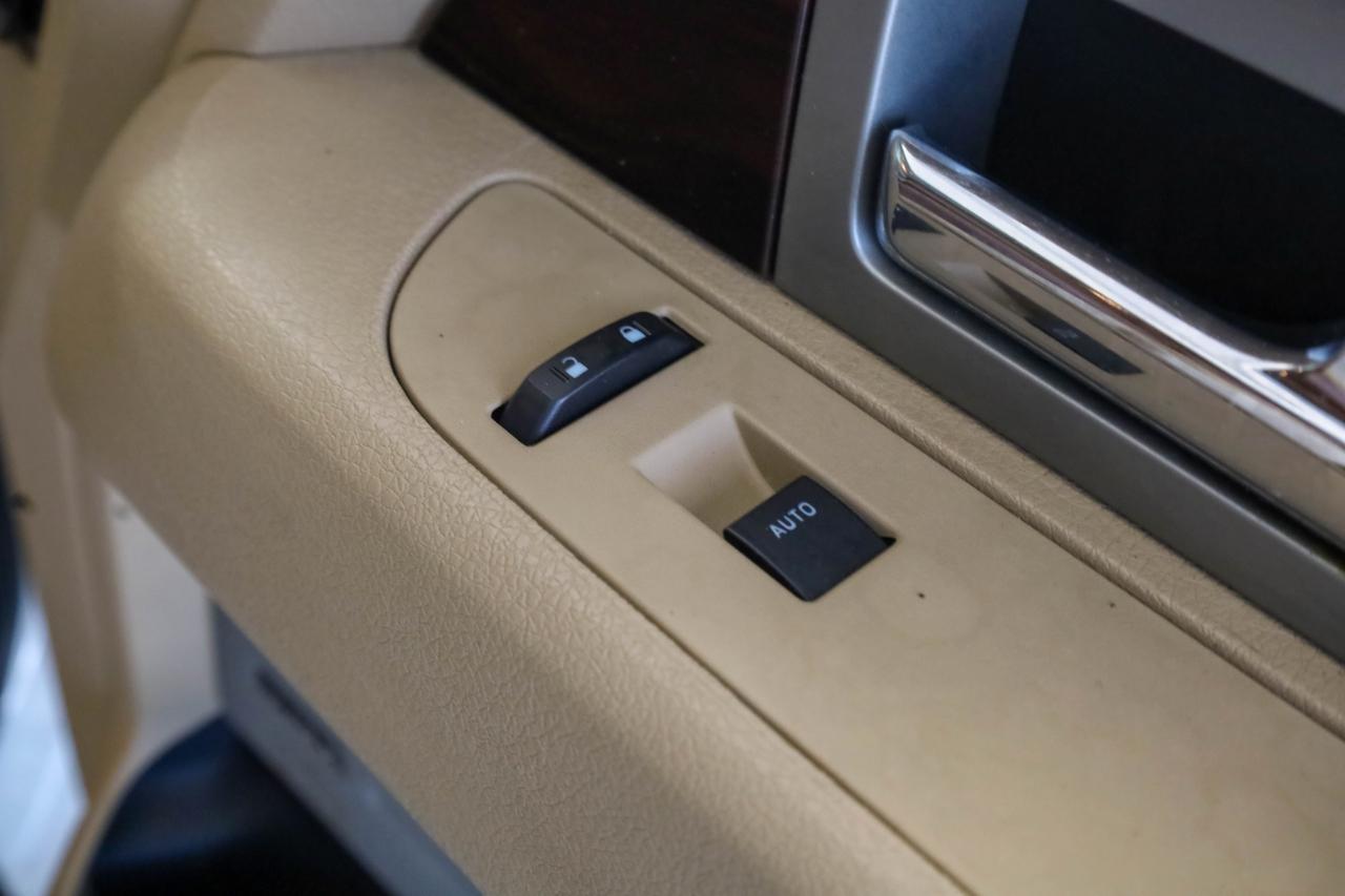 Ford F-150 4WD SuperCrew 145" Platinum 2012