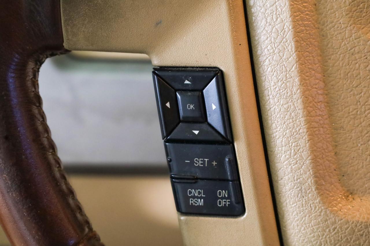 Ford F-150 4WD SuperCrew 145" Platinum 2012