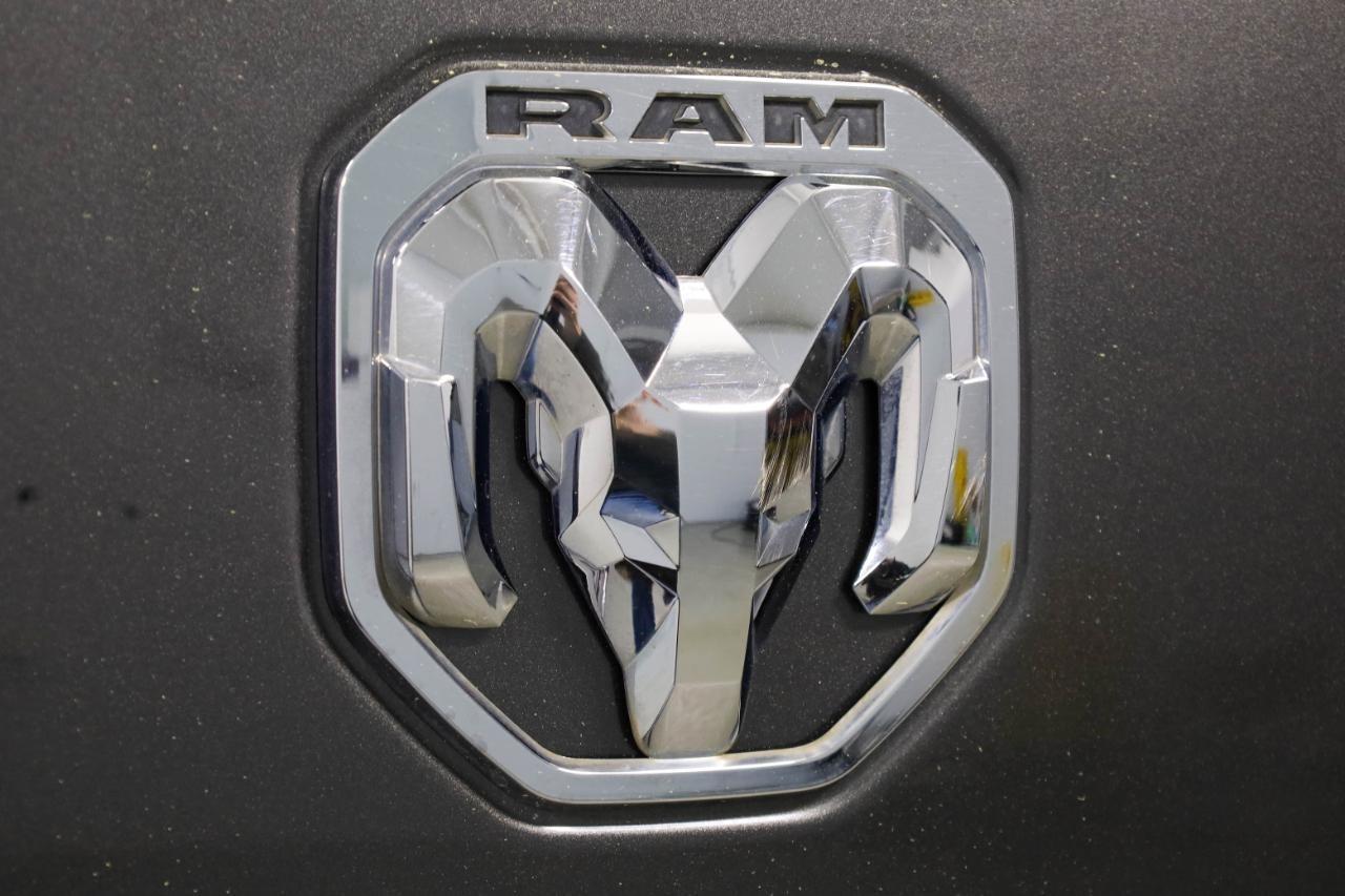 RAM 1500 Limited 4x2 Crew Cab 5'7" Box 2020