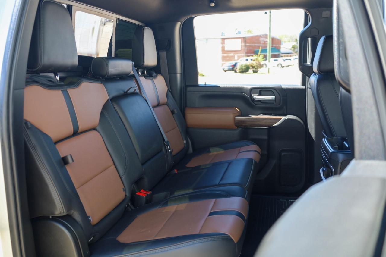 Chevrolet Silverado 3500HD 4WD Crew Cab 172" High Country 2020