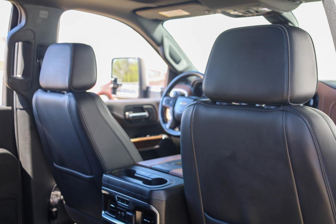 Chevrolet Silverado 3500HD 4WD Crew Cab 172" High Country 2020