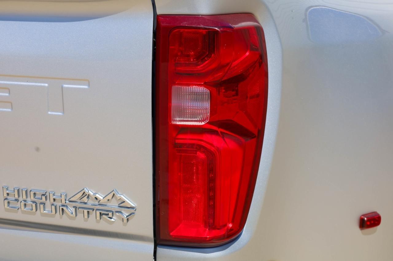 Chevrolet Silverado 3500HD 4WD Crew Cab 172" High Country 2020