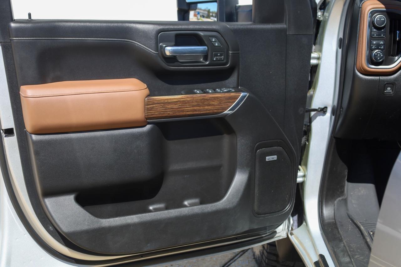Chevrolet Silverado 3500HD 4WD Crew Cab 172" High Country 2020