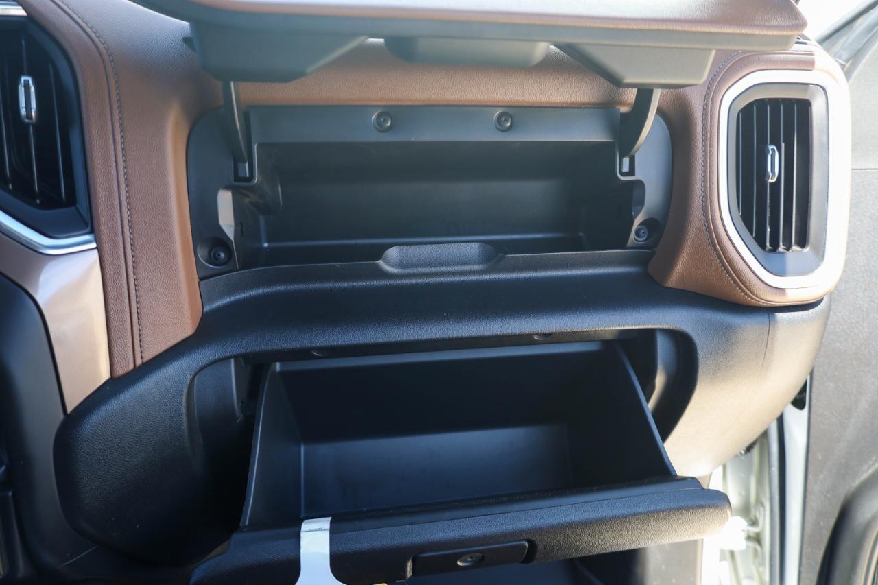 Chevrolet Silverado 3500HD 4WD Crew Cab 172" High Country 2020