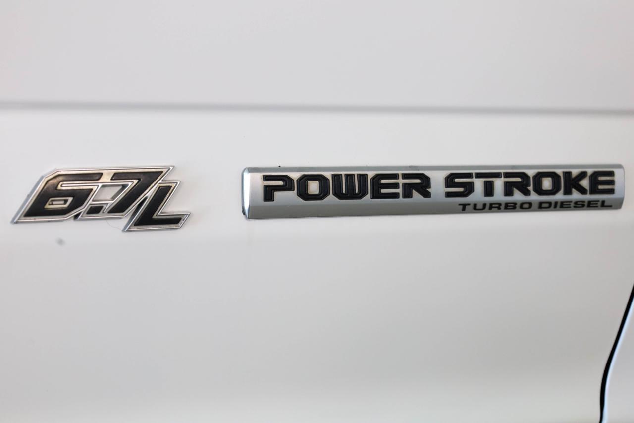 Ford Super Duty F-250 SRW King Ranch 4WD Crew Cab 8' Box 2021