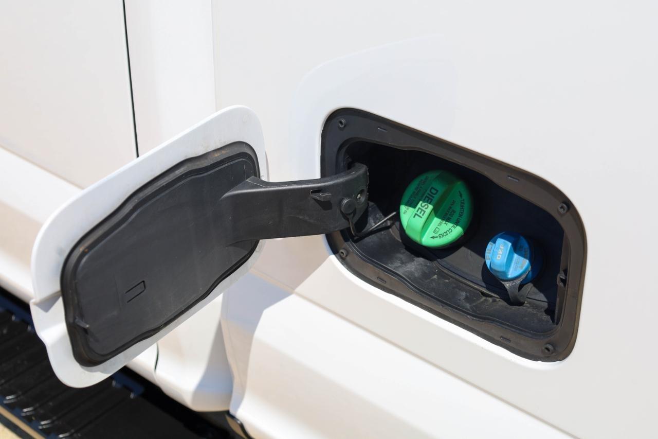 Ford Super Duty F-350 DRW King Ranch 4WD Crew Cab 8' Box 2021