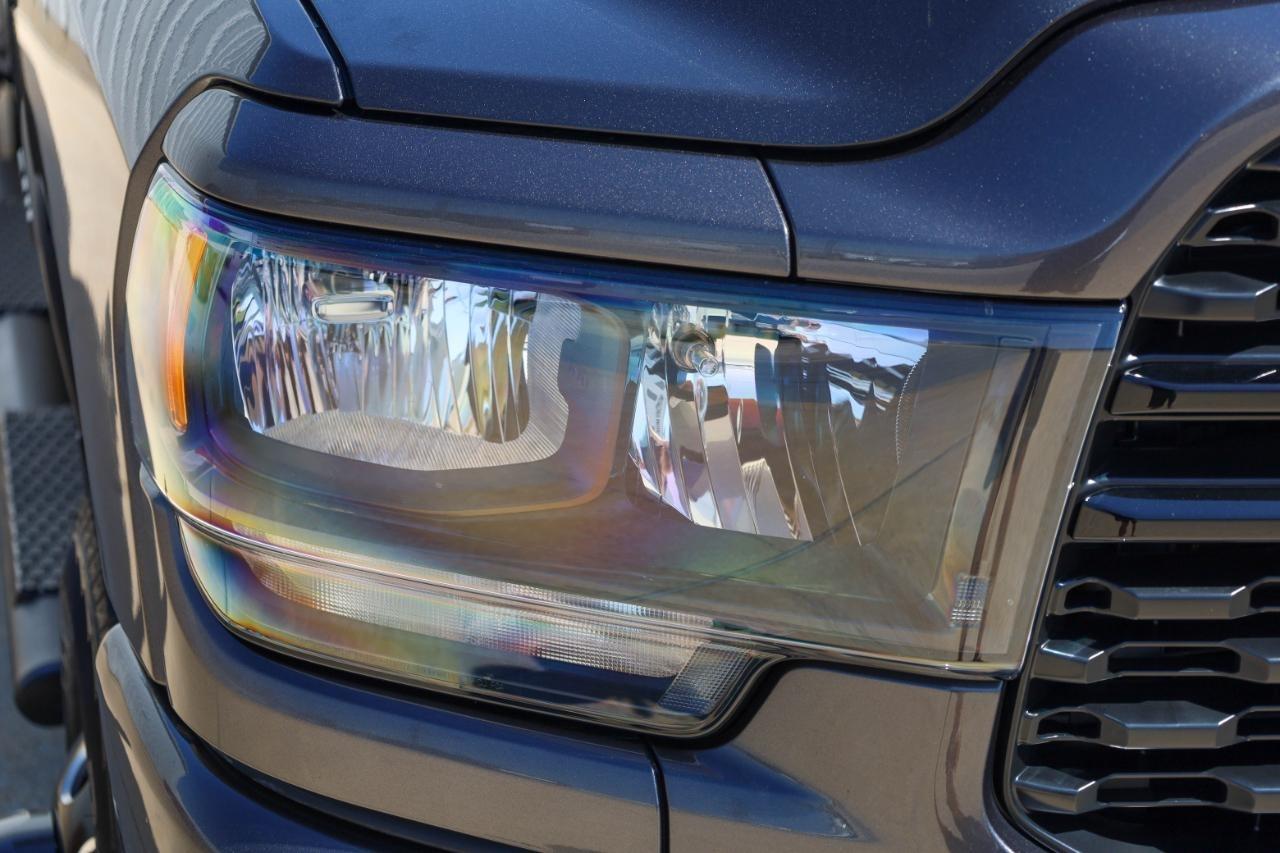 RAM 3500 Big Horn 4x4 Crew Cab 8' Box 2024