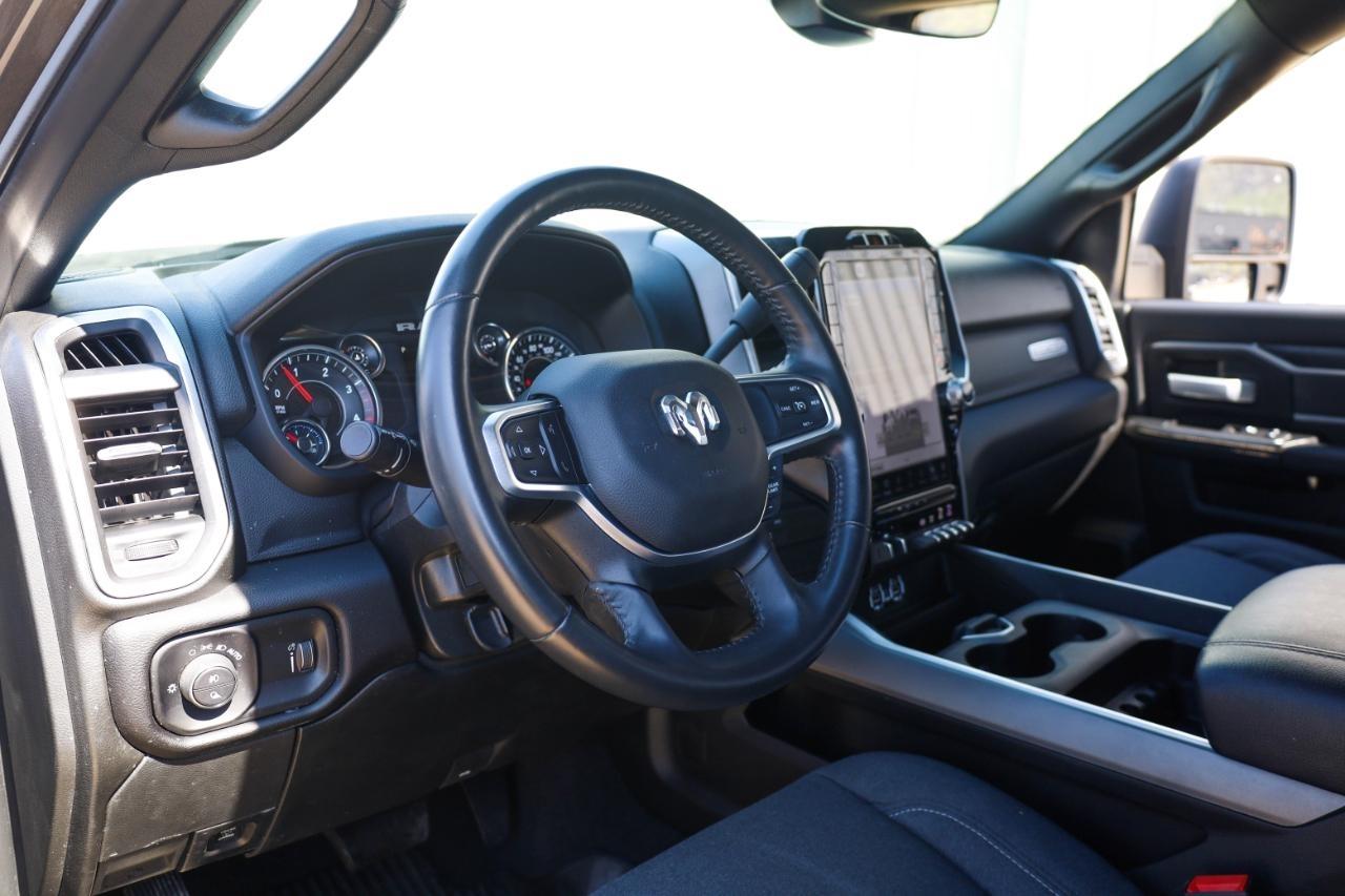 RAM 3500 Big Horn 4x4 Crew Cab 8' Box 2024