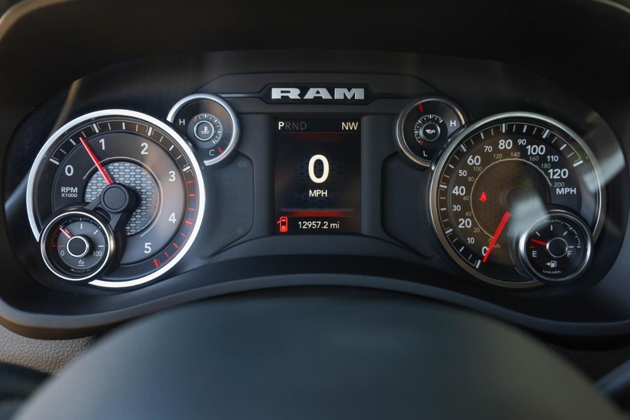 RAM 3500 Big Horn 4x4 Crew Cab 8' Box 2024