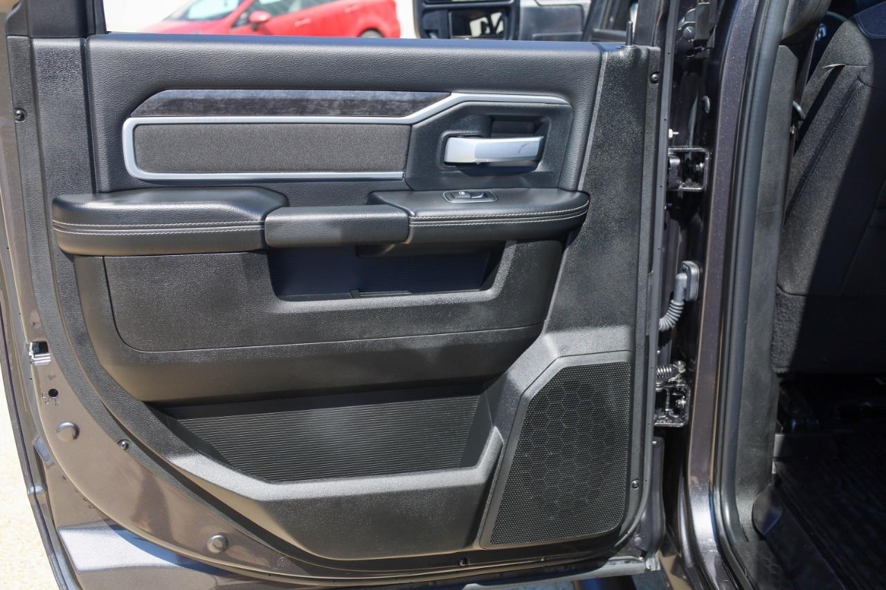 RAM 3500 Big Horn 4x4 Crew Cab 8' Box 2024