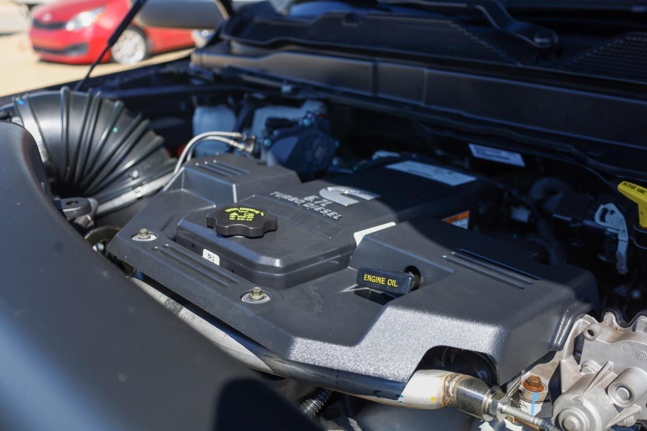 RAM 3500 Big Horn 4x4 Crew Cab 8' Box 2024