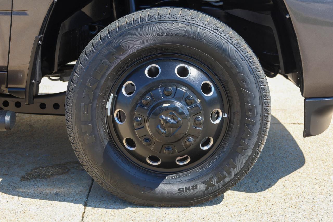 RAM 3500 Big Horn 4x4 Crew Cab 8' Box 2024