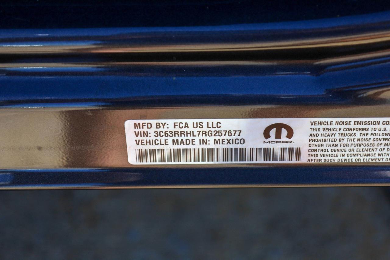 RAM 3500 Big Horn 4x4 Crew Cab 8' Box 2024