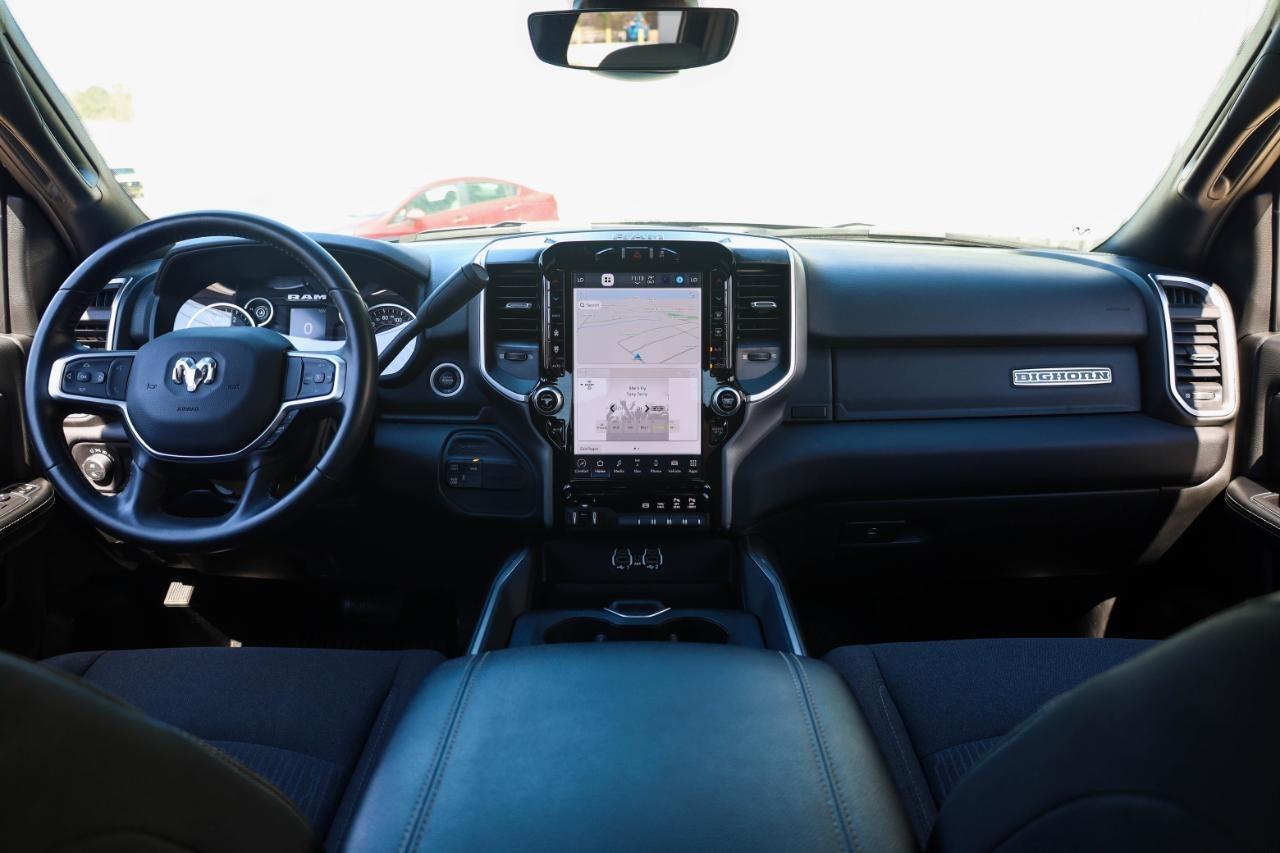 RAM 3500 Big Horn 4x4 Crew Cab 8' Box 2024