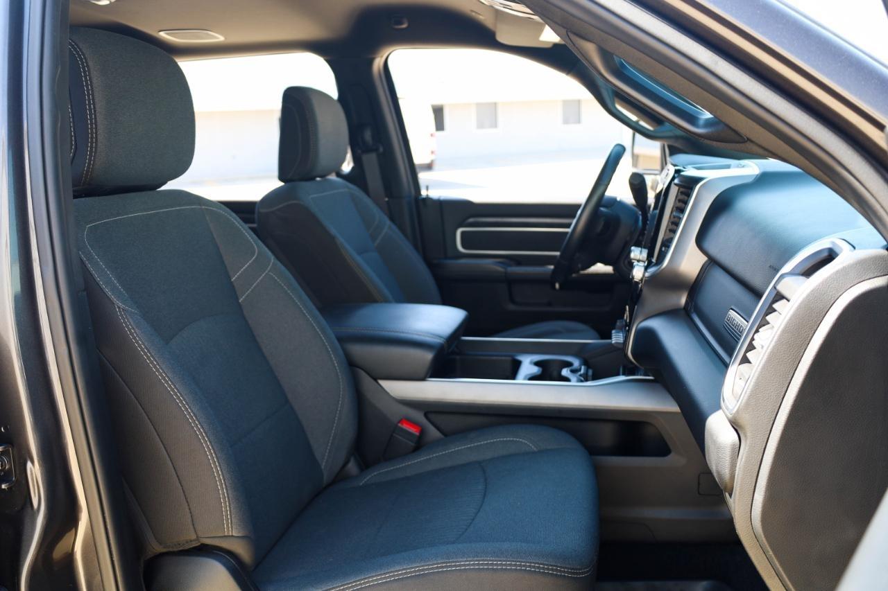 RAM 3500 Big Horn 4x4 Crew Cab 8' Box 2024