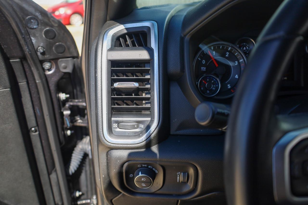 RAM 3500 Big Horn 4x4 Crew Cab 8' Box 2024