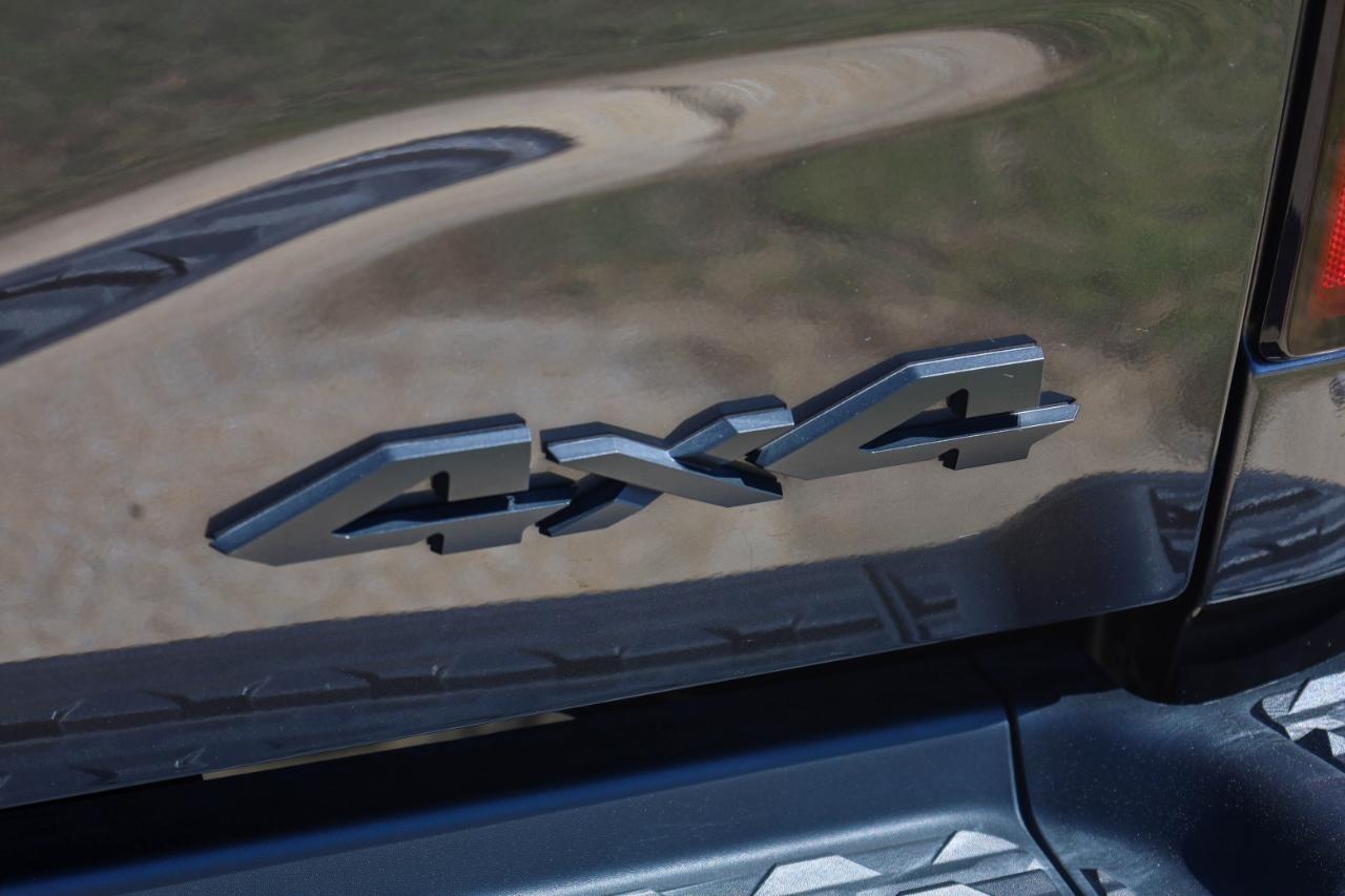 RAM 3500 Big Horn 4x4 Crew Cab 8' Box 2024