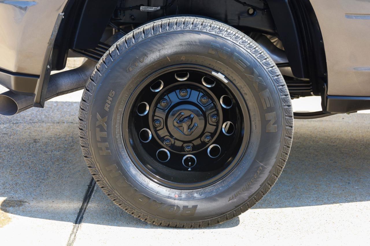 RAM 3500 Big Horn 4x4 Crew Cab 8' Box 2024