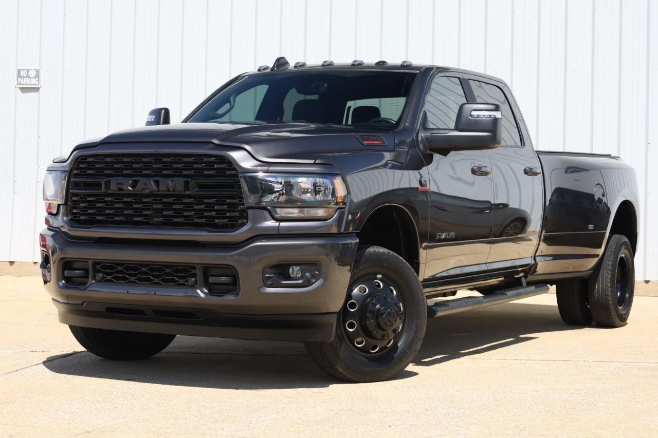 RAM 3500 Big Horn 4x4 Crew Cab 8' Box 2024