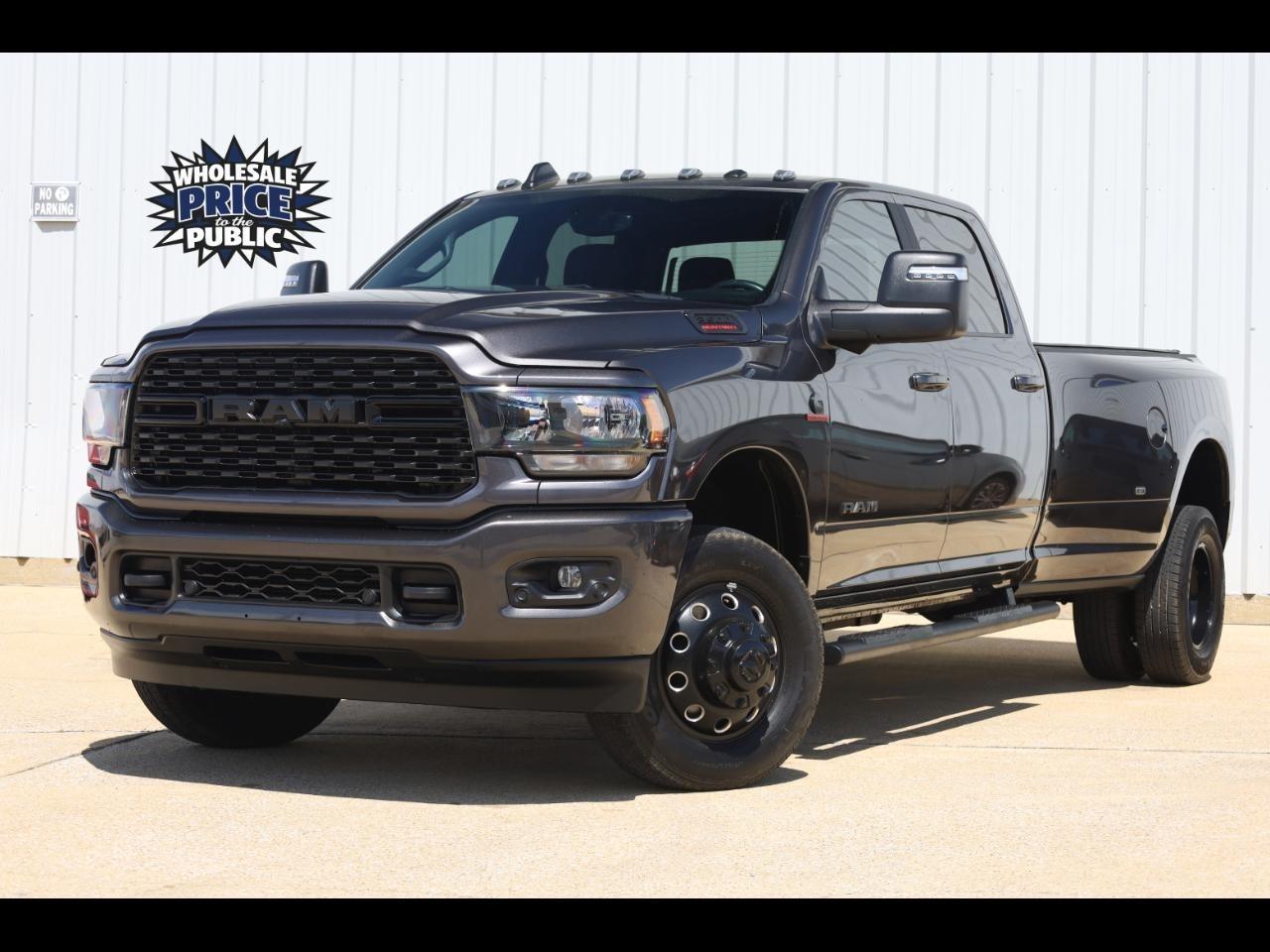RAM 3500 Big Horn 4x4 Crew Cab 8' Box 2024